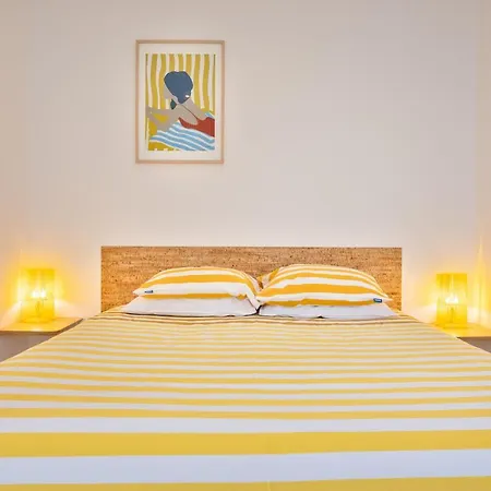 Flamboyant Boutique Bed & Breakfast *