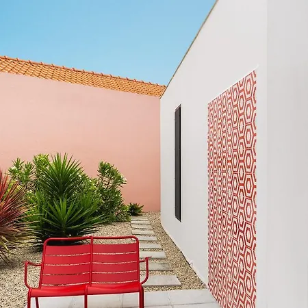 Flamboyant Boutique Bed & Breakfast *