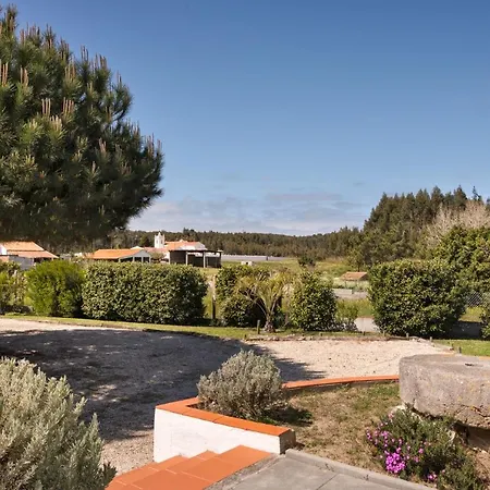 Flamboyant Boutique Bed & Breakfast 4*