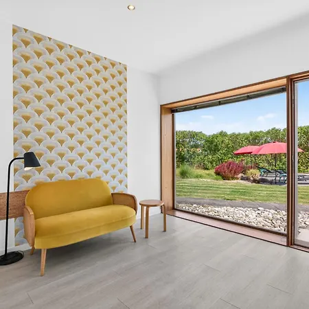 Flamboyant Boutique Bed & Breakfast